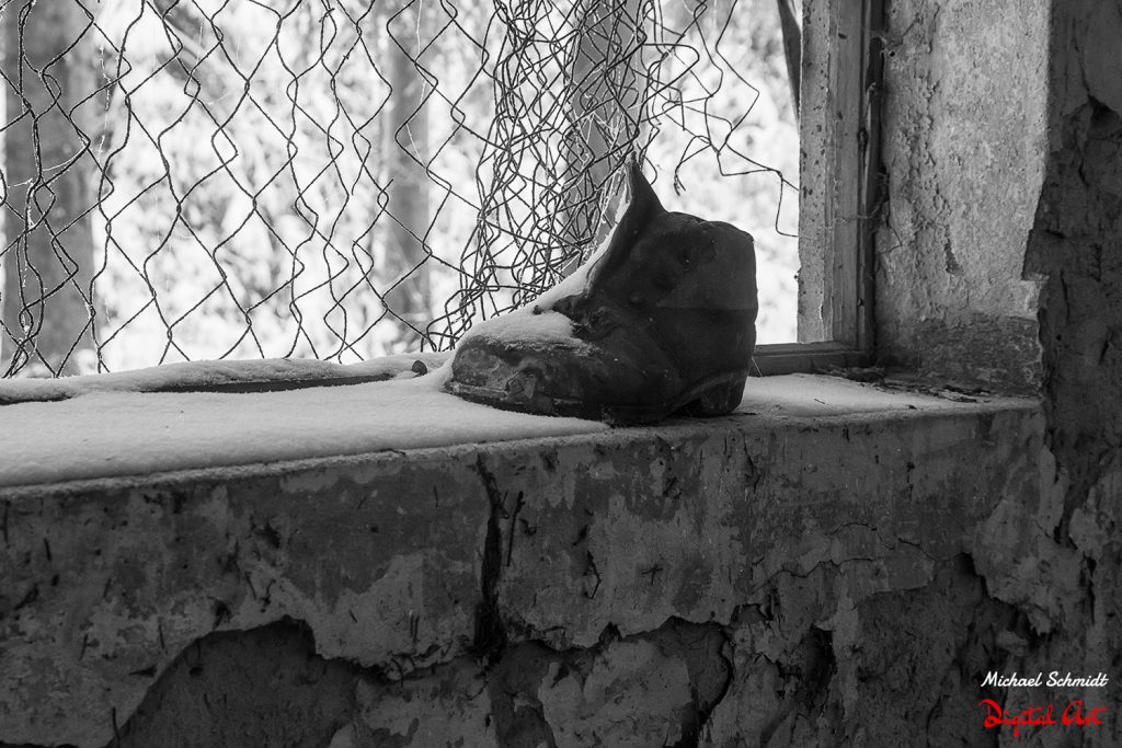 forgotten-shoe